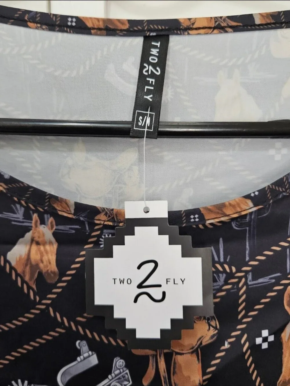 Two Fly Black & tan western print cowboy Cowgirl Short Sleeve Blouse Womens S/M - Picture 8 of 8